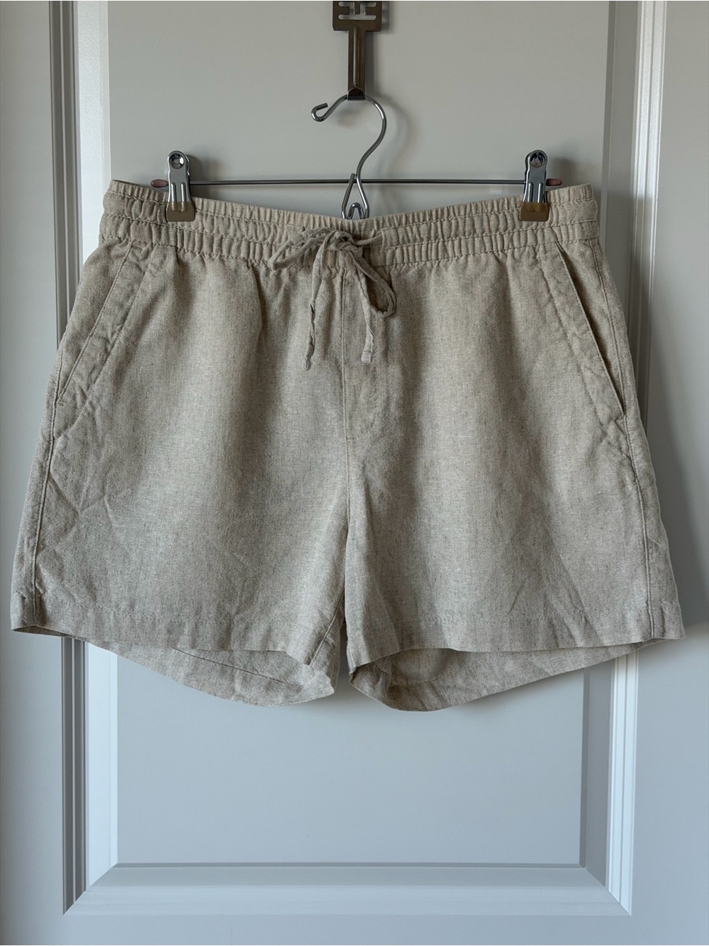 Old Navy Oatmeal Pull - On Drawstring Shorts Coastal Resort - M